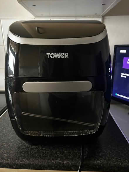 Photo of free Air fryer (Hackney E8) #3