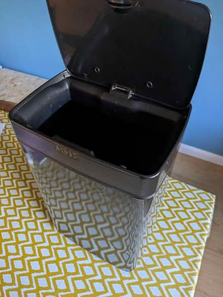 Photo of free Broken sensor/auto kitchen bin Black metal (Bonaly EH13) #2