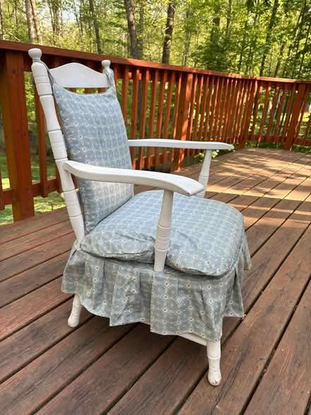 Photo of free Antique chair (Stafford, Va. Lake Arrowhead) #2
