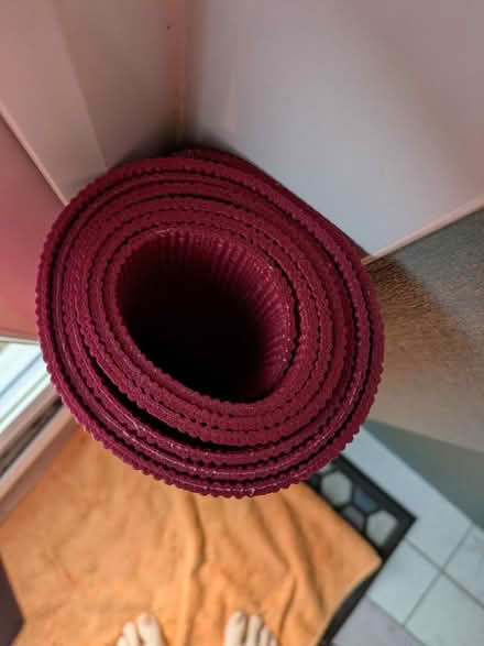 Photo of free Red yoga matt (Braintree CM7) #2