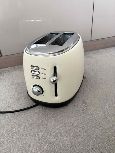 Photo of free Cream Toaster (Allestree DE22) #1