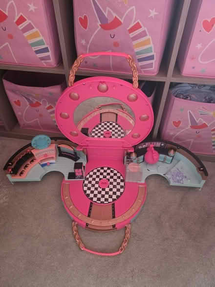 Photo of free LOL Surprise carry case playset (Richmond TW10) #1