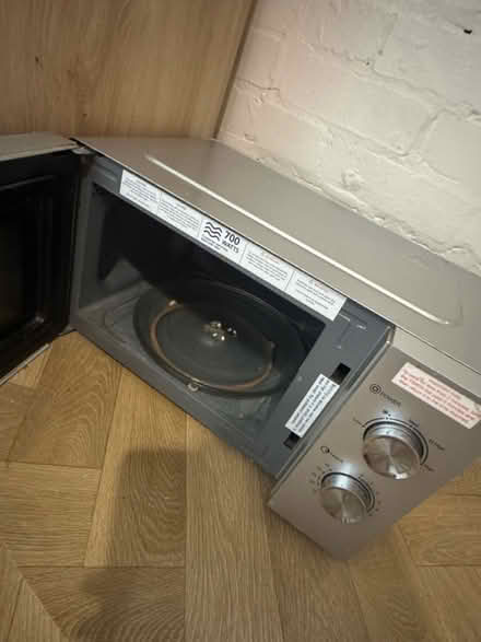 Photo of free Russell hobbs microwave (Sheffield S8 woodseats) #2