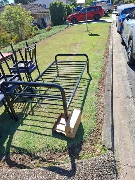 Photo of free single bed (106 Brooklands dve Beaudesert) #1