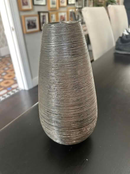 Photo of free Flower Vase (Lavender Hill SW11) #1
