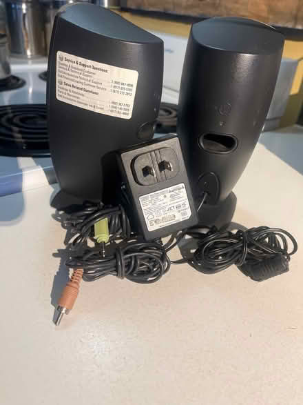 Photo of free speaker pair #2 (bloor & ossington) #2