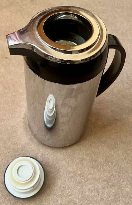 Photo of free Thermos, pouring, 28 cm tall. (Maida Vale W9) #2