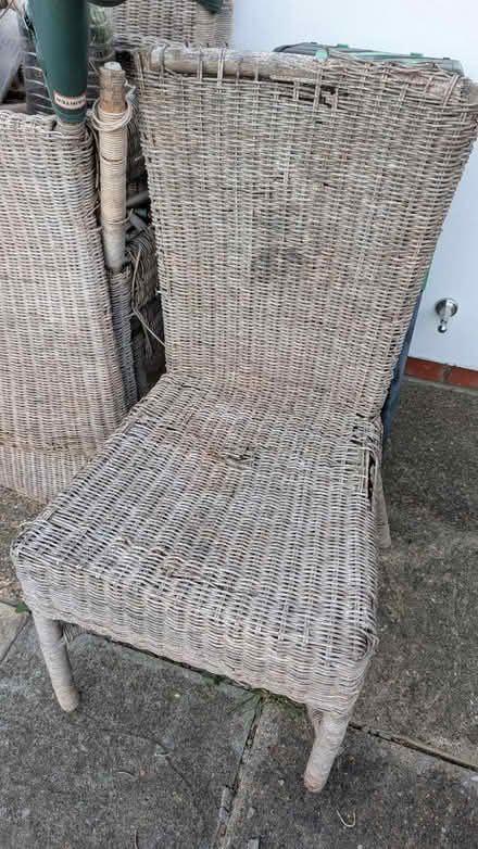 Photo of free 6x Garden chairs (Dagenham RM10) #1