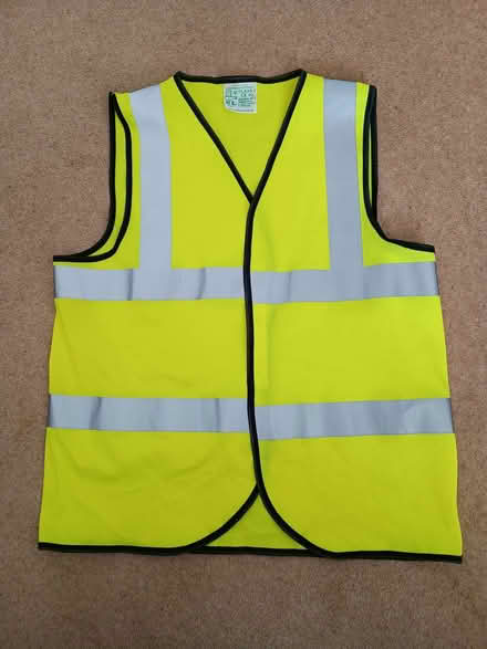 Photo of free XL high vis waistcoat (Knaresborough HG5) #1