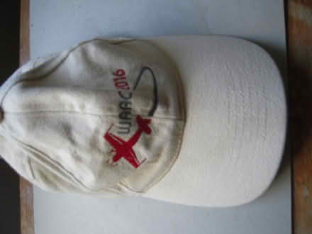 Photo of free Cream coloured baseball cap (Maidenhead SL6) #1
