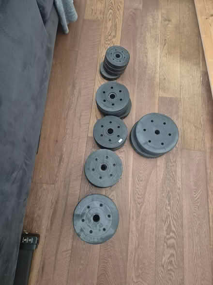 Photo of free Free weights various sizes (hemel hempstead) #1