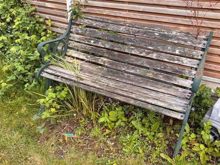 Photo of free Old bench (Loughborough LE11) #1
