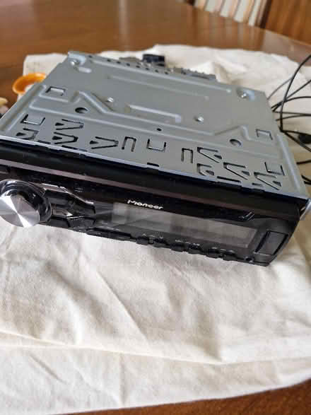 Photo of free Pioneer car radio/cd (Bloomfield BA2) #1