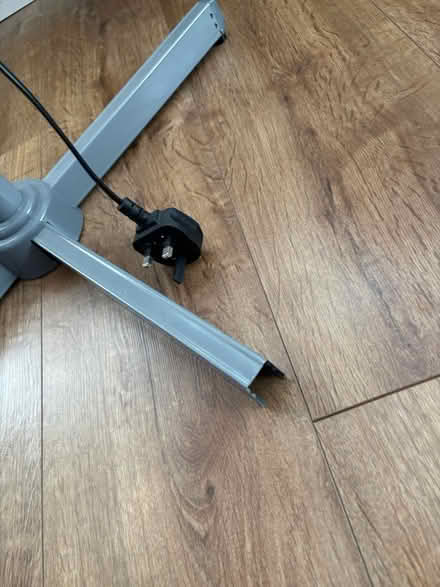 Photo of free Standing fan (KT4 near Waitrose) #2