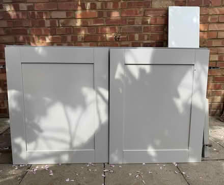 Photo of free White cupboard (West Ealing) #1
