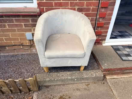 Photo of free Great tub chair (Bracknell’s RG42) #1
