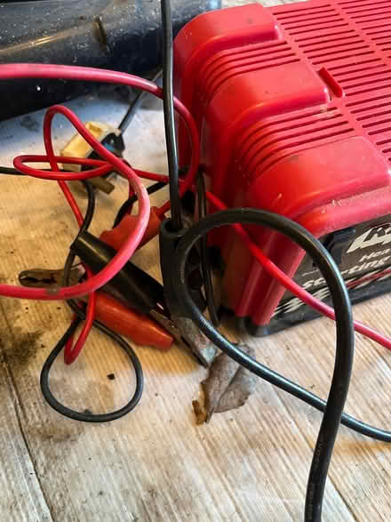 Photo of free Heavy duty battery starting charger (Shirley, Croydon) #3