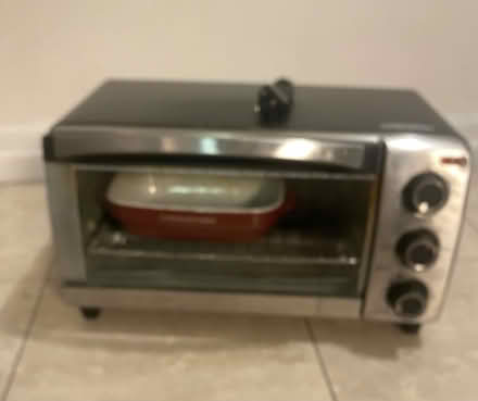 Photo of free 4 slice toaster oven (Sherbourne and bloor) #2