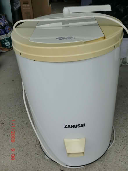 Photo of free Spin Dryer (Bilton HG1) #1