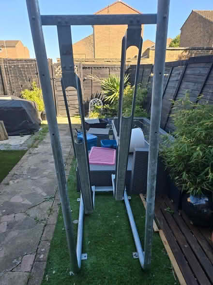Photo of free Bike rack for 2 cycles (Luton LU3) #3