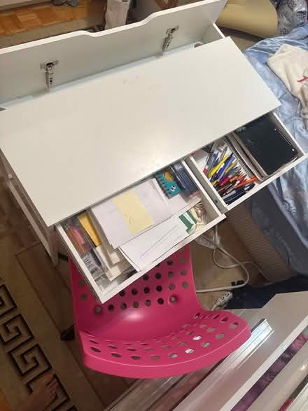 Photo of free Desk with chair (High Park) #1