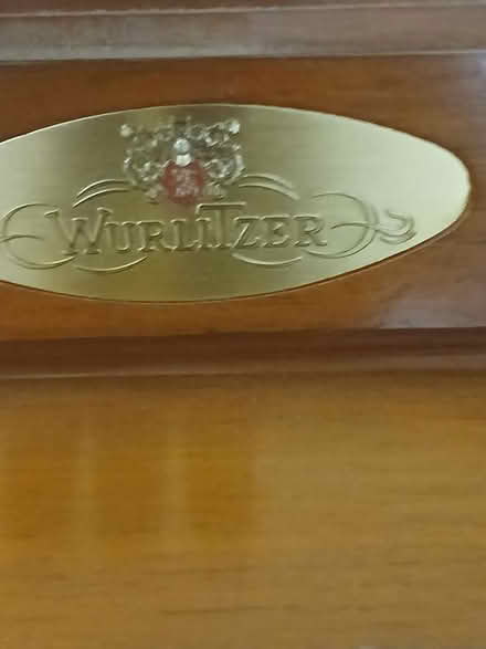 Photo of free Wurlitzer organ (Woburn south) #3