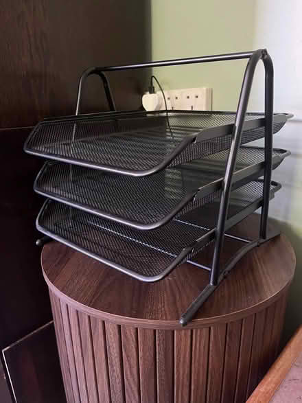 Photo of free A4 metal mesh document tray rack (Fishermead MK6) #1