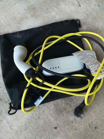 Photo of free "granny" charging cable for electric vehicle (Barbourne WR1) #2