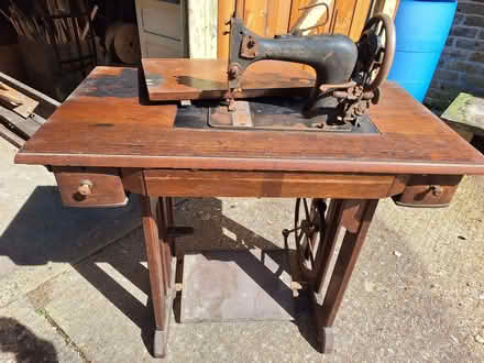 Photo of free Treadle sewing machine. Not working (Swanley BR8) #4