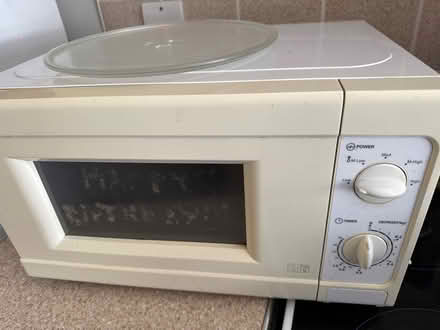Photo of free Defunct microwave (E8 Hackney Central) #1