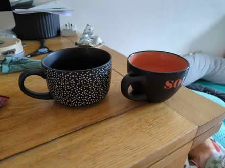 Photo of free Big soup pots (Manor Estate, Hemel. HP3) #1