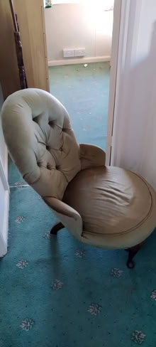 Photo of free Vintage Button-back Slipper Chair (Wollaton NG8) #2