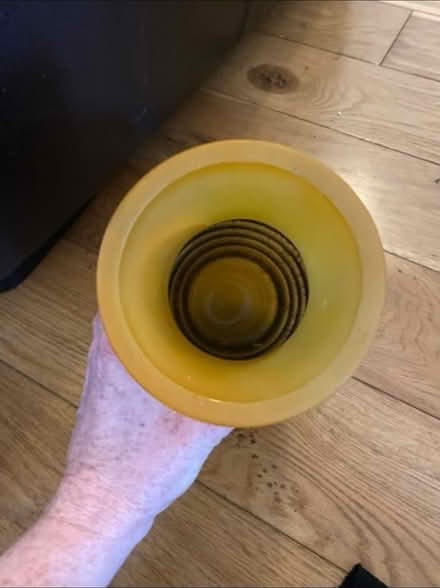 Photo of free Glass Vase (Cheshunt En8) #2