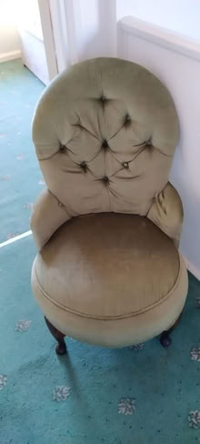 Photo of free Vintage Button-back Slipper Chair (Wollaton NG8) #1