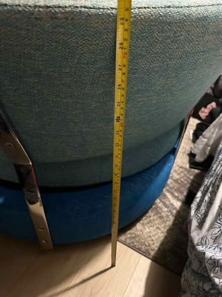 Photo of free circle sofa (N22 8RQ) #4