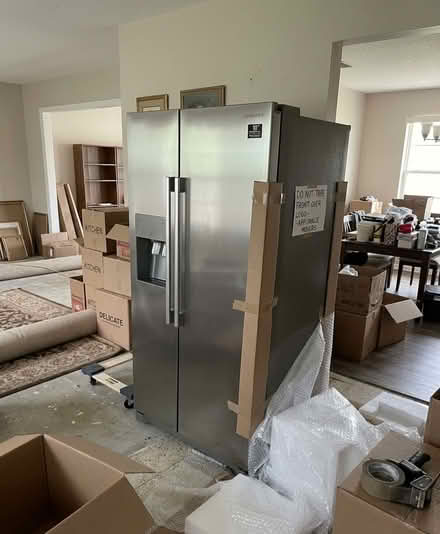 Photo of free Samsung refrigerator (The bronx) #1