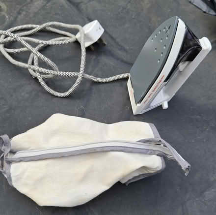 Photo of free Travel Iron (Cm15 8px) #1
