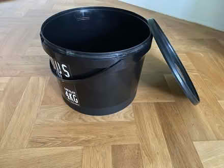 Photo of free Large empty tub with lid. (Thames Ditton KT7) #1