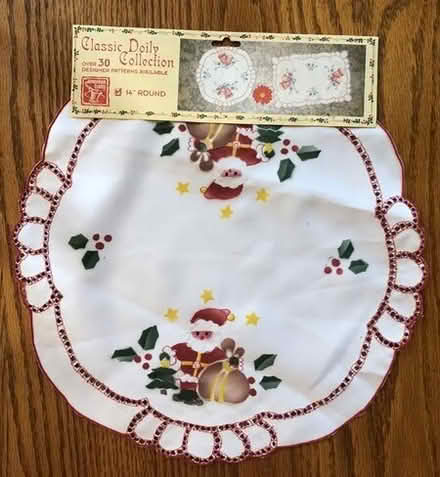 Photo of free vintage 14" Christmas doily, new [20886] #1