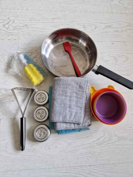 Photo of free Kitchen bundle: Stainless steel pan and more (South Norwood SE25) #2