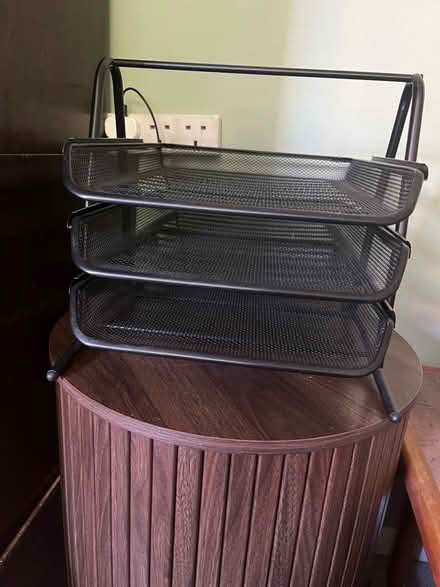 Photo of free A4 metal mesh document tray rack (Fishermead MK6) #2