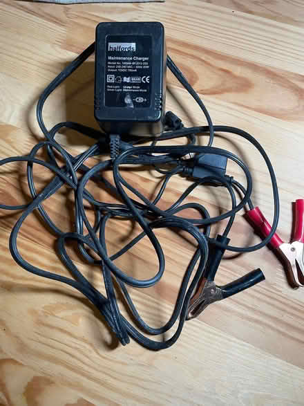 Photo of free Halfords Maintenance Charger (Sutton Pools OX14) #1