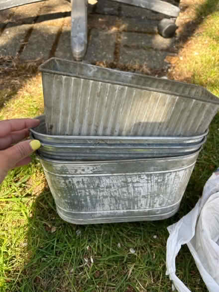 Photo of free Plant pots (KT3 new malden) #1