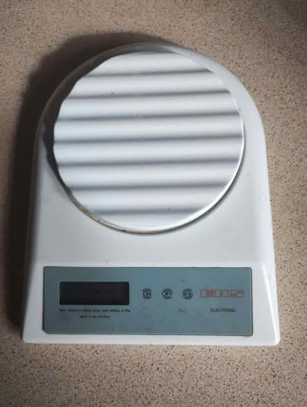 Photo of free Digital Scales (Chesterfield S40) #2