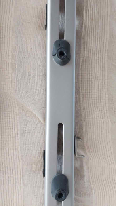 Photo of free 'Floating' TV Stand / Coffee Table (Oadby LE2) #2