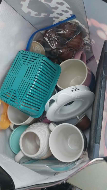 Photo of free Kitchen essentials (Mitcham CR4) #1