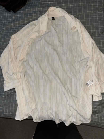 Photo of free Beach shirt - women (Cowley UB8) #1
