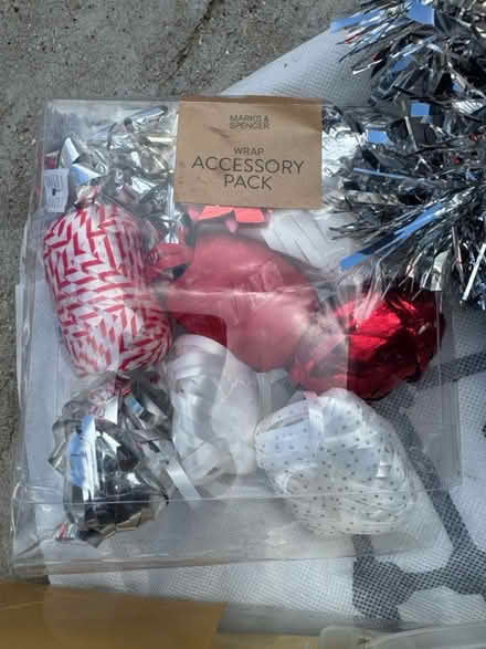 Photo of free Christmas Decorations & Accessories (Woodside SE25) #2
