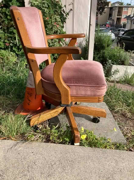 Photo of free Vintage Office Chair (Oakland Park Blvd / Ivy Hill) #2