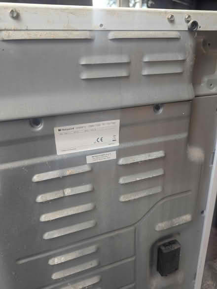 Photo of free Free standing Hotpoint oven and hob (chesterfield S41) #3